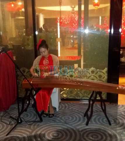 Grup Musik Guzheng Erhu Harpa